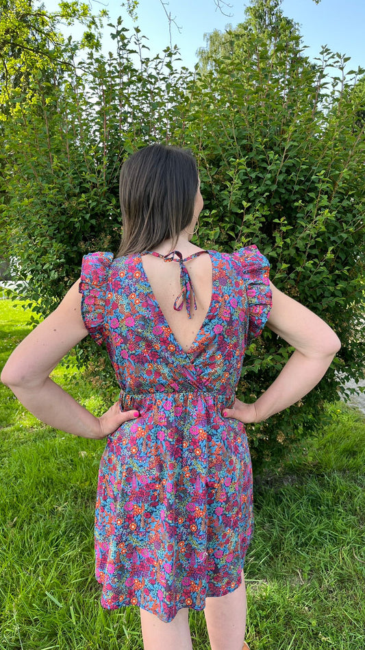 Robe courte fleurie violette