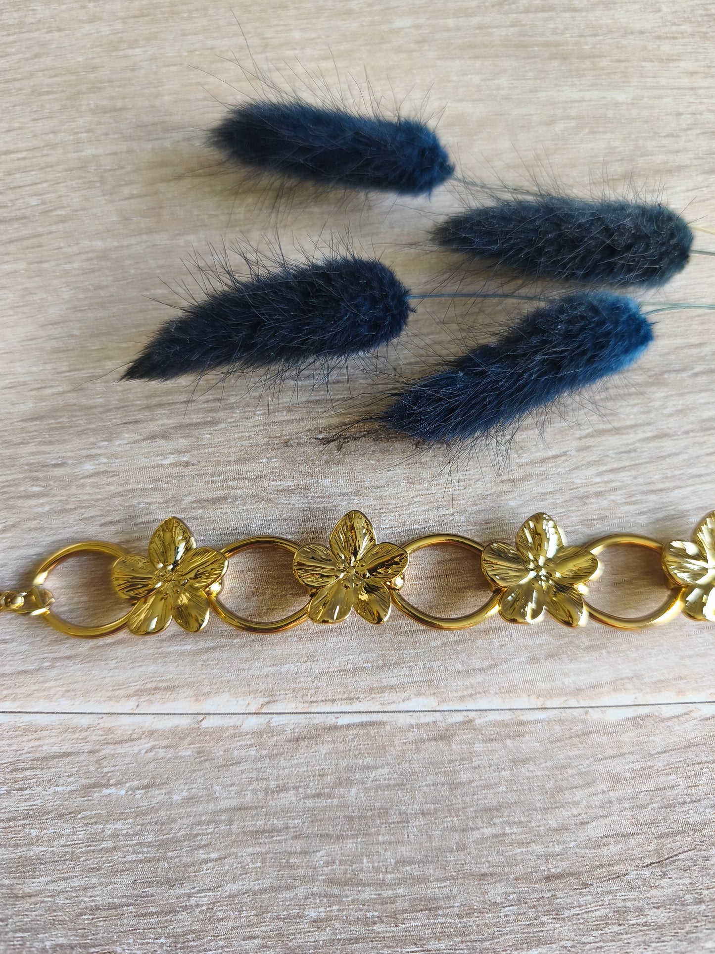 bracelet en acier inoxydable avec fleurs tropicales ou fleurs du bonheur, couleur doré