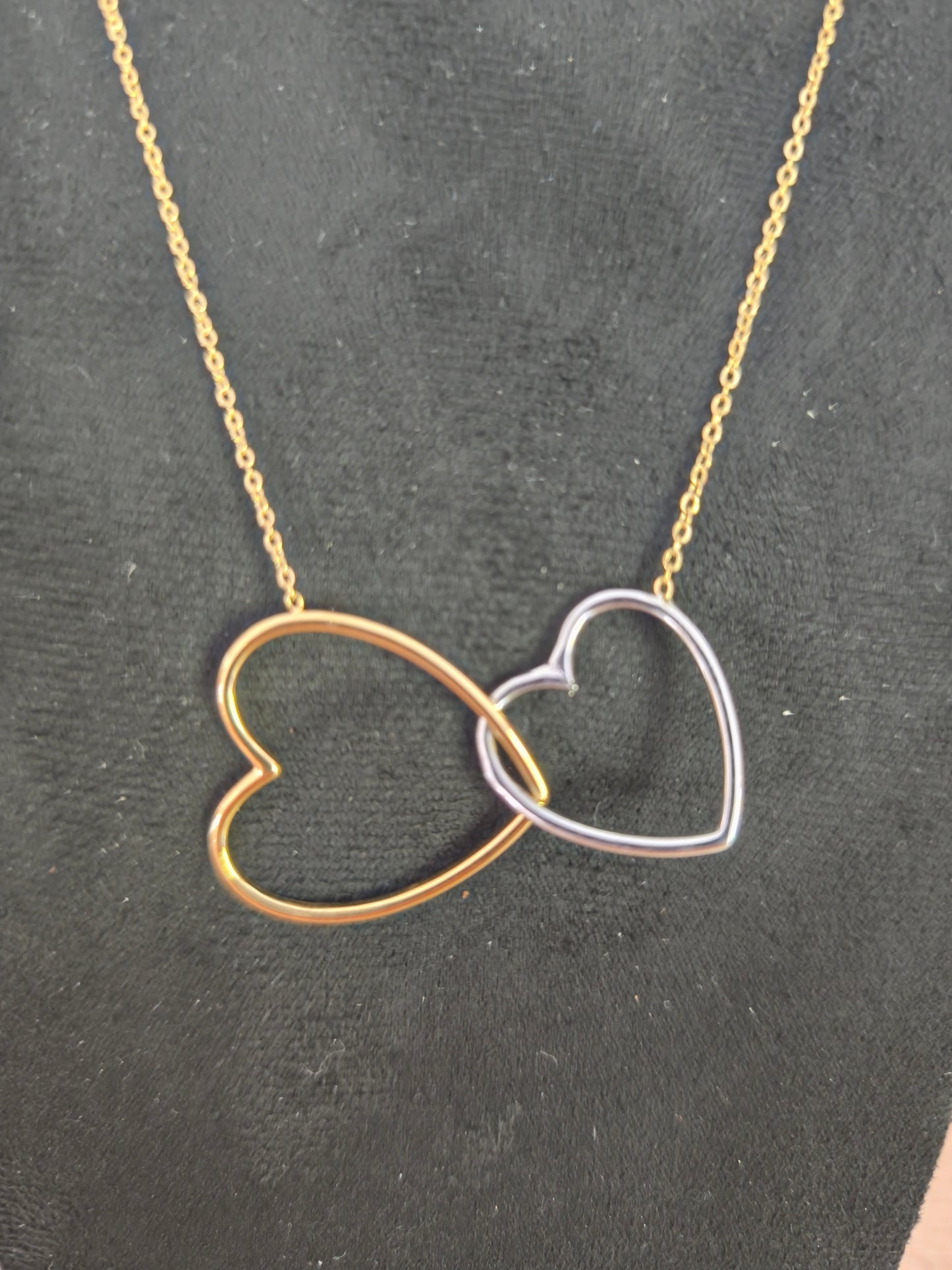 Collier cœurs enlacés