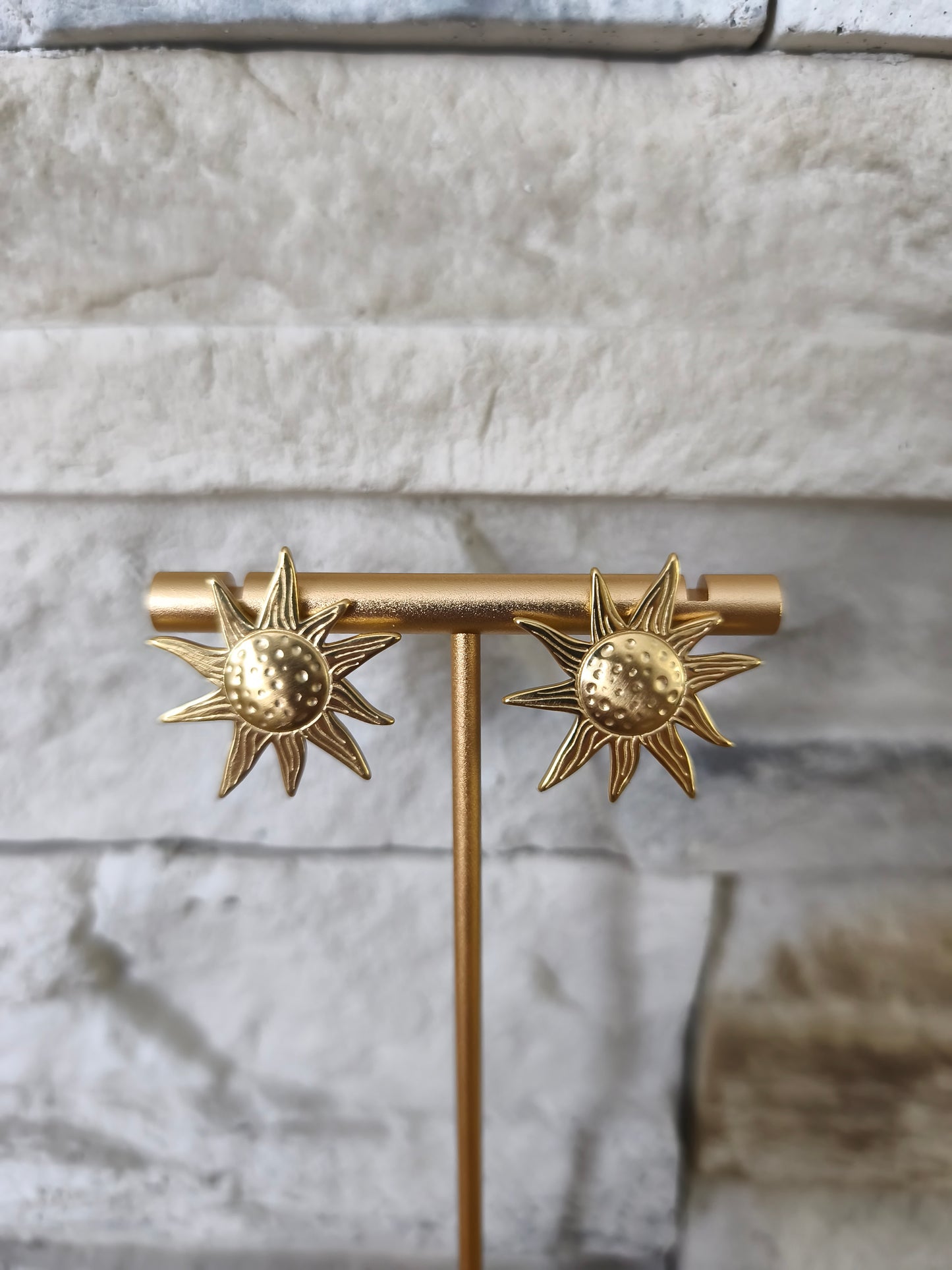 Boucles d'oreilles dorées soleil