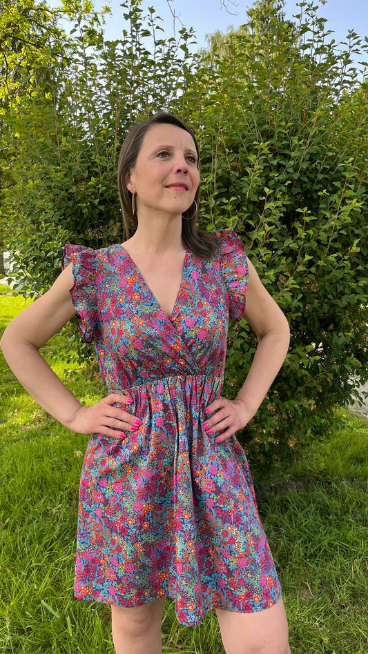 Robe courte fleurie violette