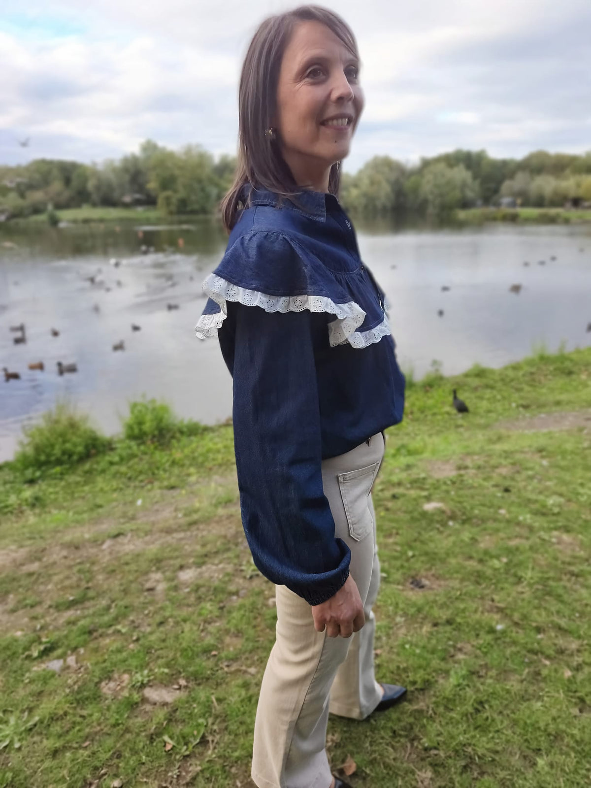 Chemise jean avec col volanté