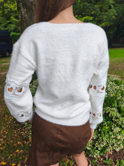 Pull blanc coeur