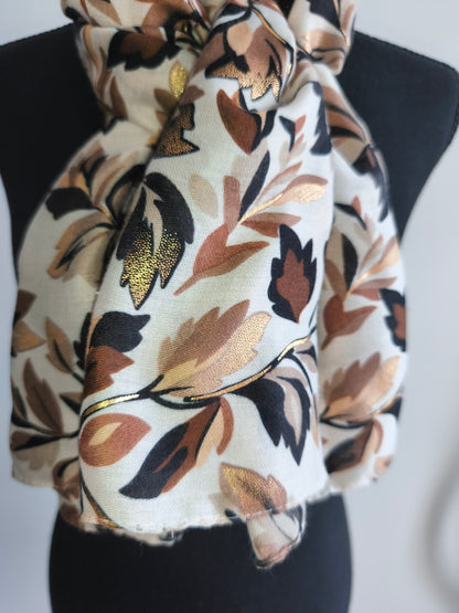 Echarpe beige imprimé feuilles