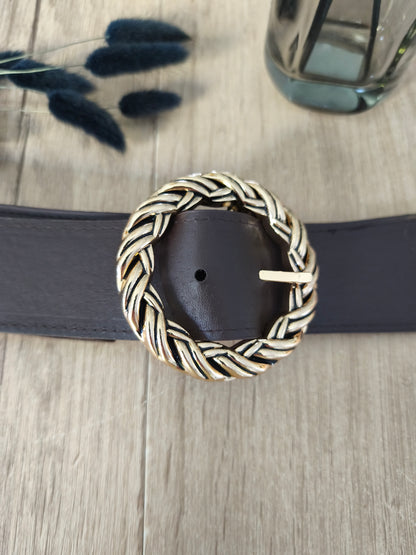 Ceinture large marron avec boucle dorée