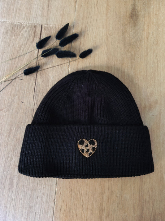Bonnet noir cœur léopard