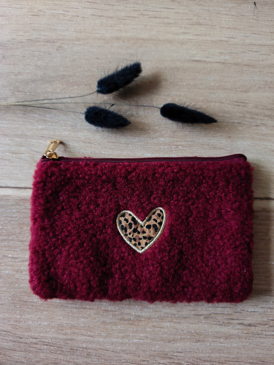 Pochette bordeaux cœur léopard