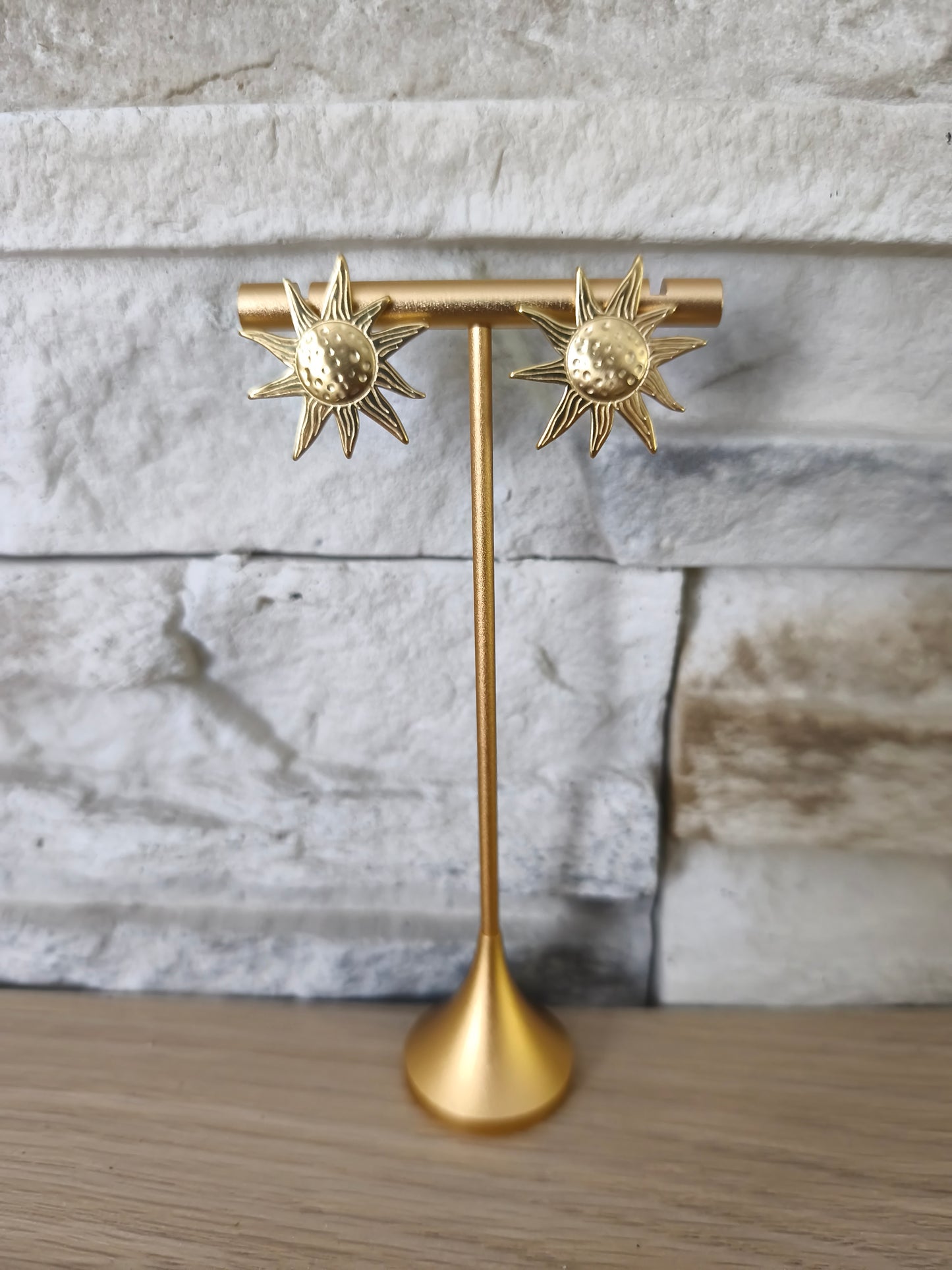 Boucles d'oreilles dorées soleil