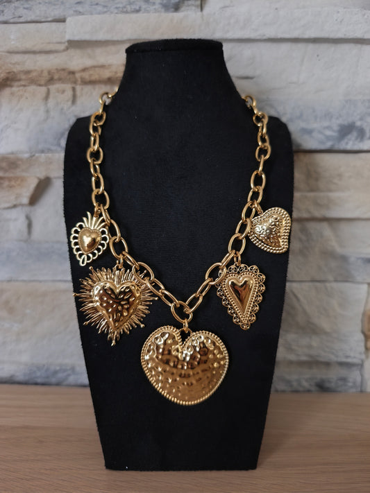 Collier doré multi-cœurs