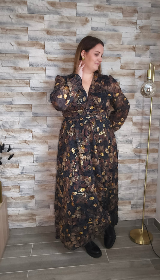 Robe noire feuilles dorées