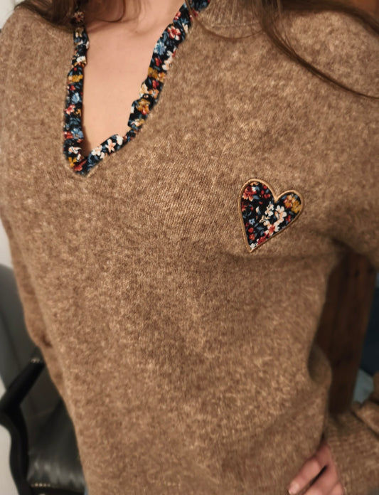 Pull marron clair cœur
