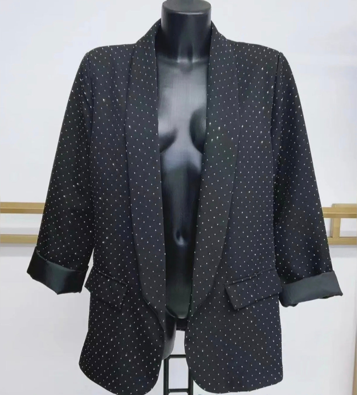 Veste noire à strass argentés