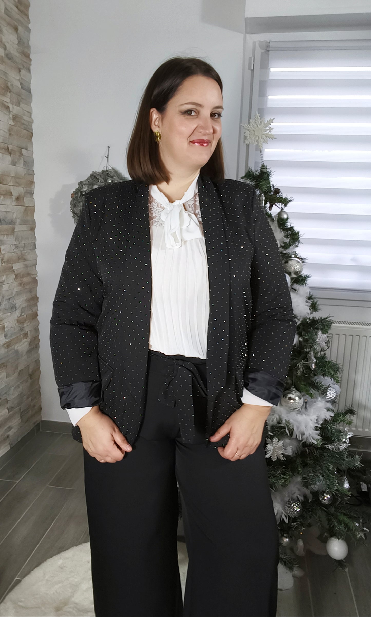 Veste noire à strass argentés