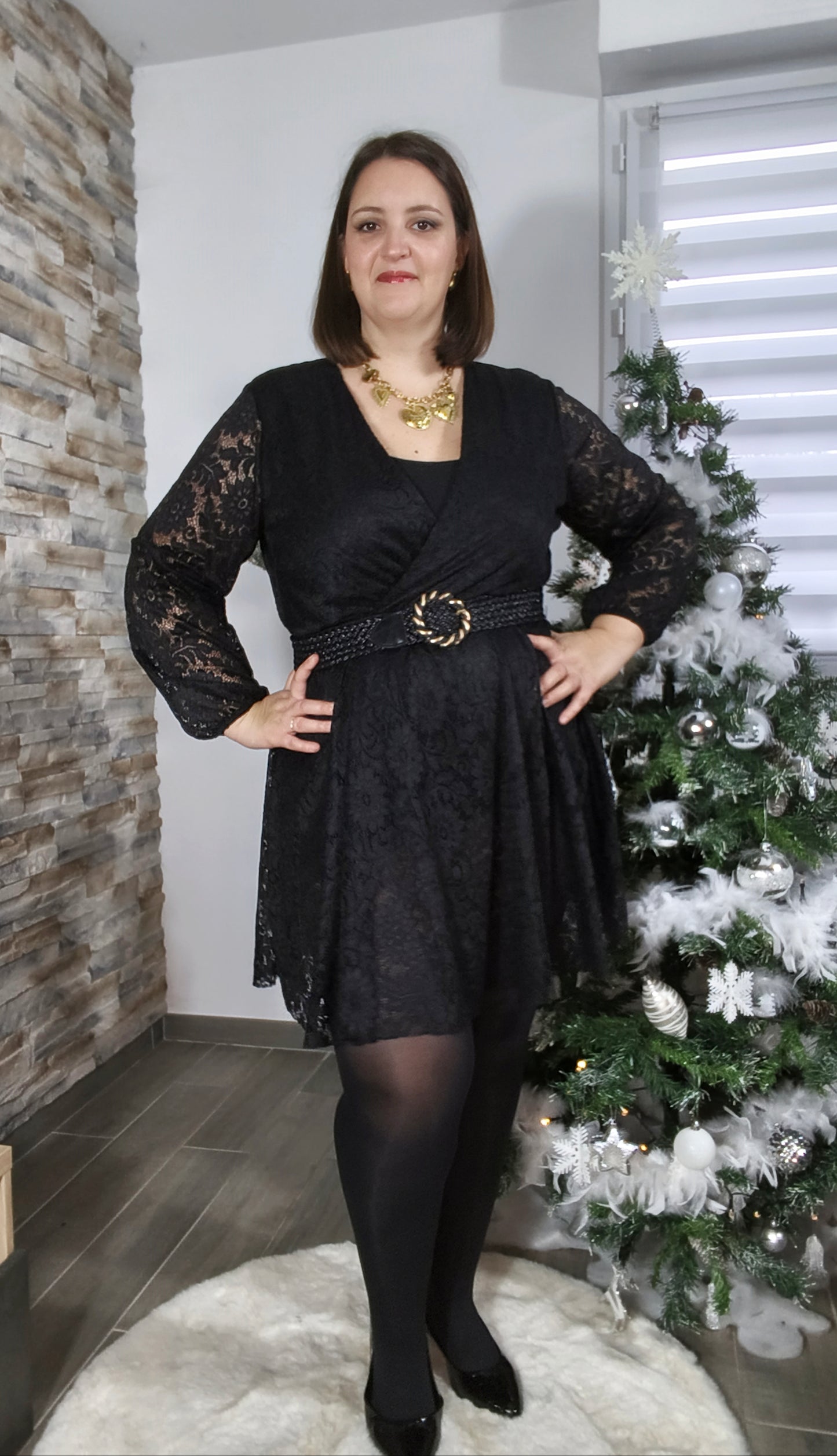 Robe-short noire en dentelle