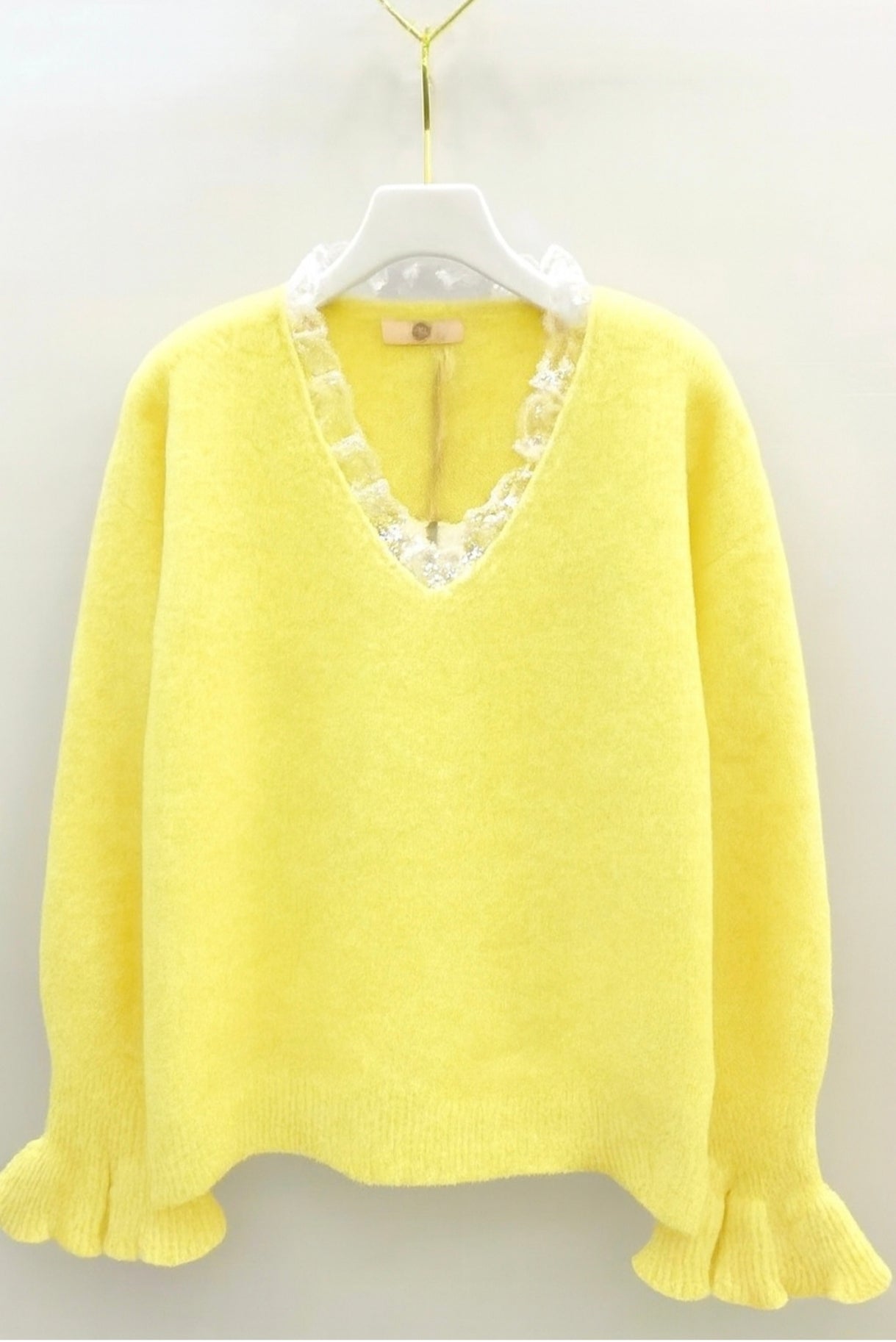 Pull jaune pastel manches volantées