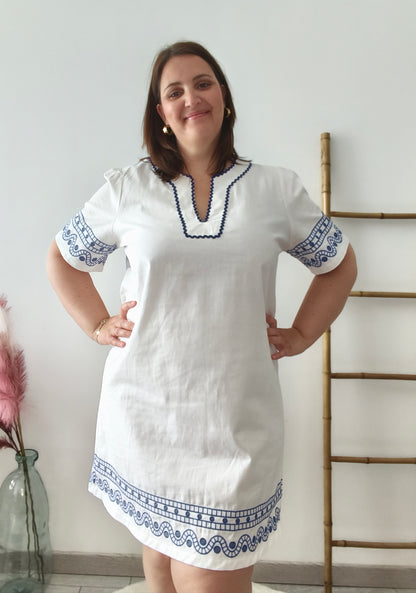 Robe blanche brodée