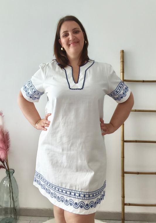 Robe blanche brodée
