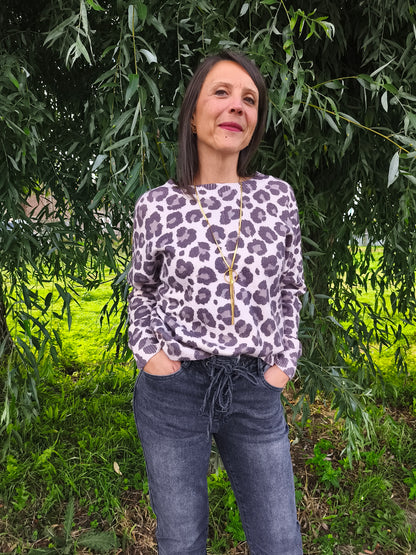 Pull léopard à nœuds dorés