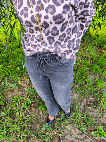Jean gris délavé à lacets
